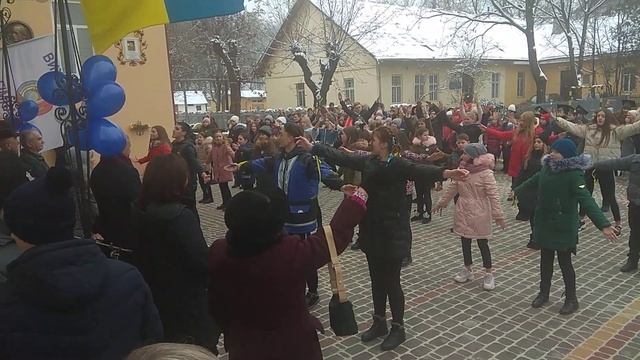 Флеш-моб "Літай! Літай як на крилах!" смотреть онлайн