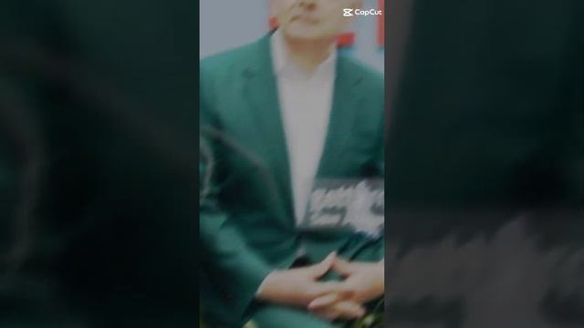 JJ berjalan Rowan Atkinson return man vs bee UK premiere 💚💚💚💚💚💚💚💚💖💖🥴🥴🥴🥴🥴🥴 смотреть онлайн