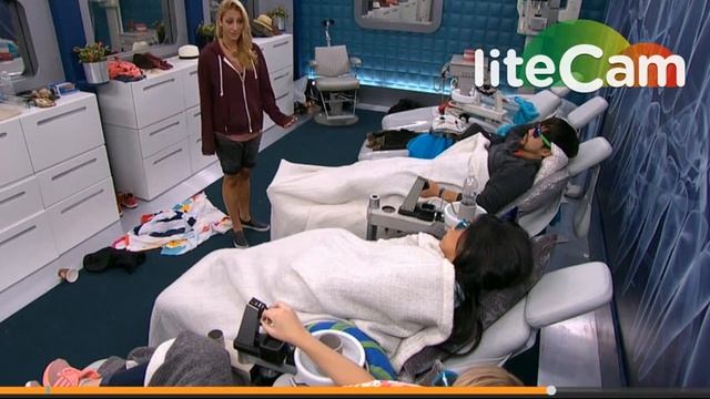 VANESSA HAS A TANTRUM AFTER POV BLINDSIDE смотреть онлайн