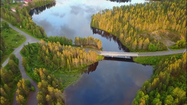 Upeat heijastukset Juuman leirintäalueen edustalla kesäiltana смотреть онлайн