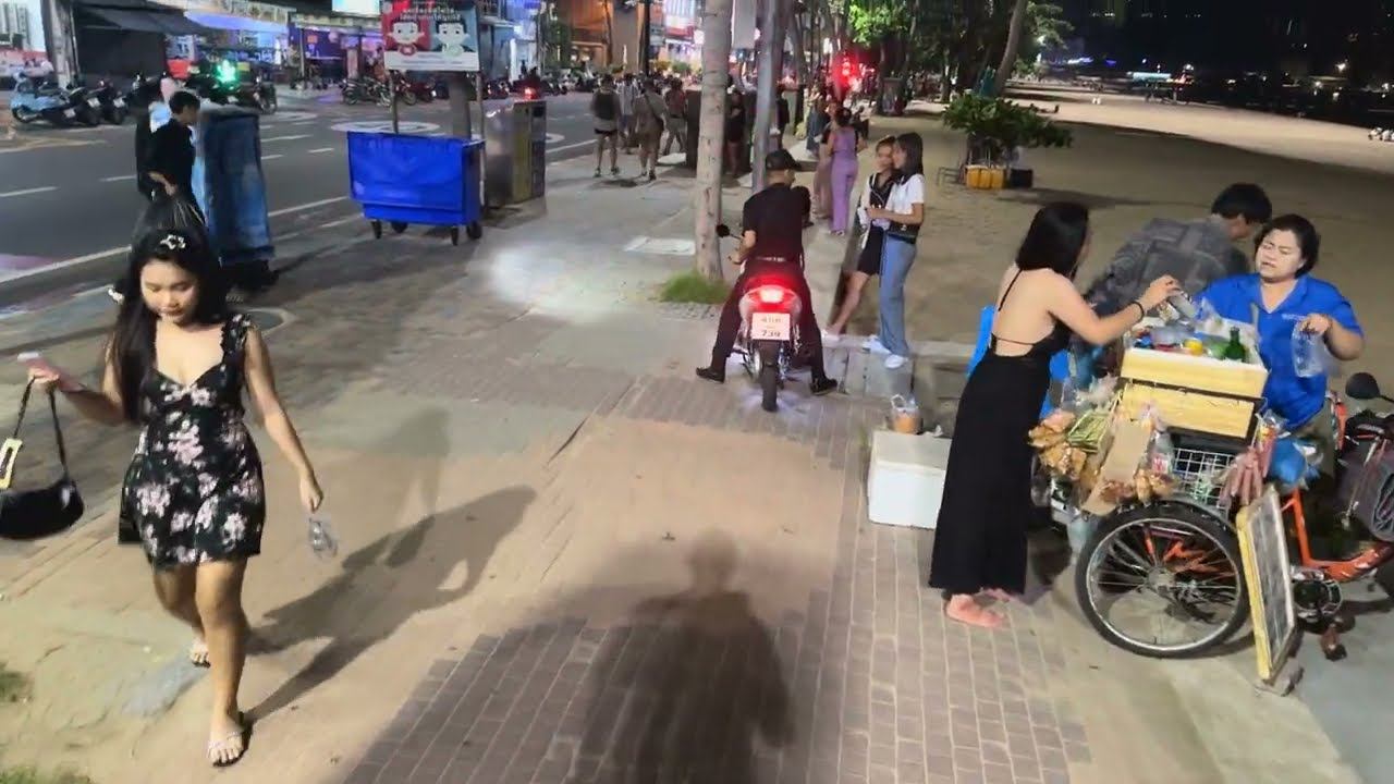 Beach Road. Pattaya Thailand, Lady Freelancer