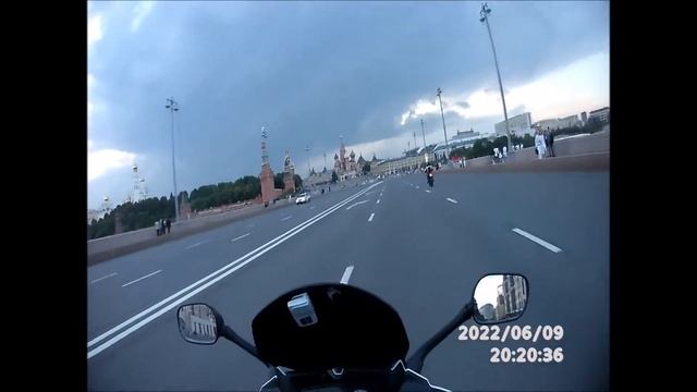 около Кремля смотреть онлайн