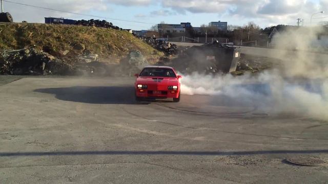 Camaro 82' Z28 donuts смотреть онлайн
