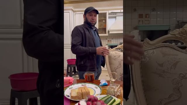 СЕГОДНЯ У МЕНЯ 🫣 СПРАШИВАЮТ ПОЧЕМУ СЕЛИМА НЕ У РОДИТЕЛЕЙ 🤔 смотреть онлайн