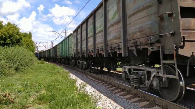 ВЛ8 - 185 с грузовым составом смотреть онлайн
