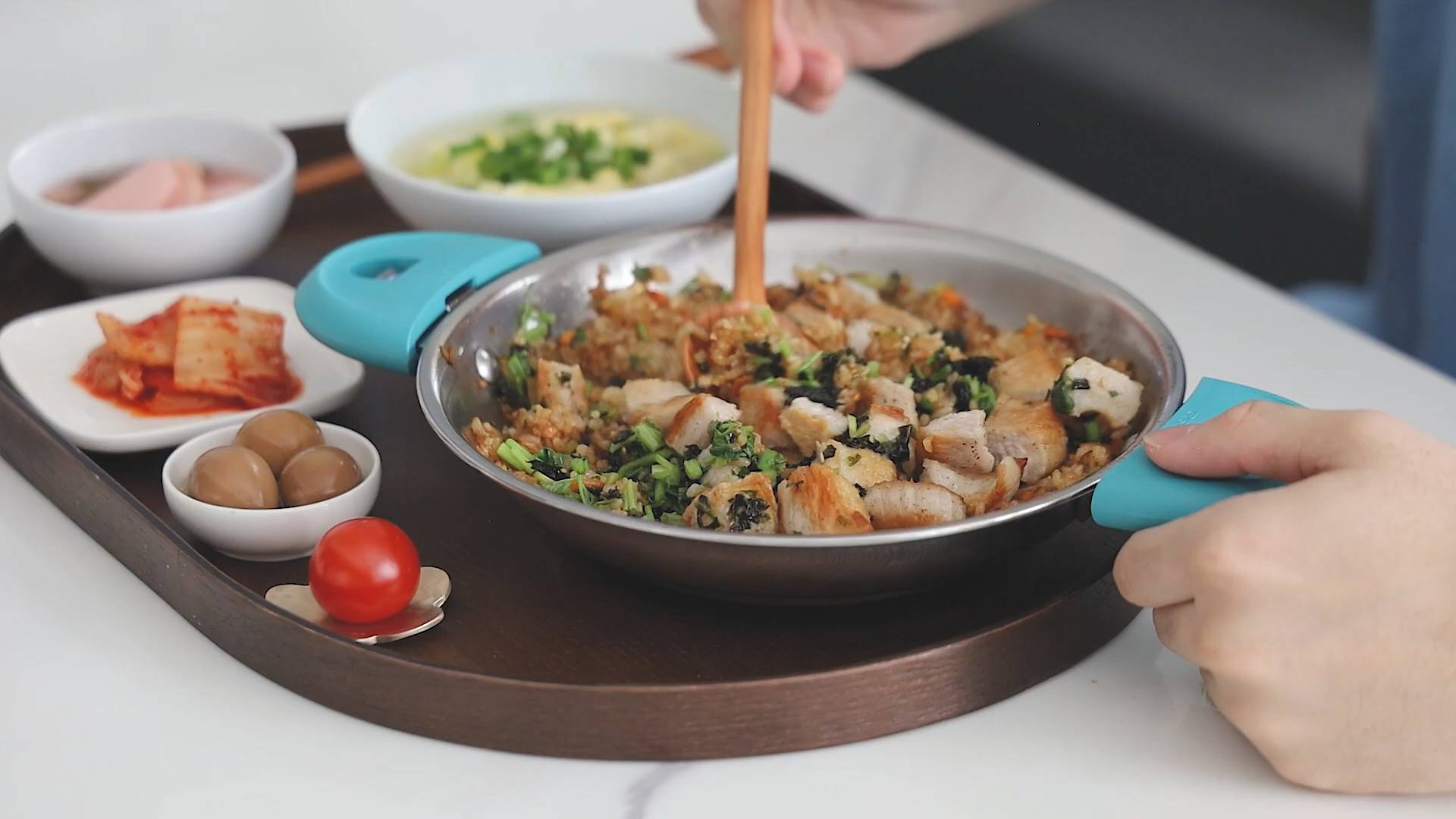 KitchenStory Новое⏰10-минутное🥑легкое и вкусное меню из 4 блюд на обед смотреть онлайн