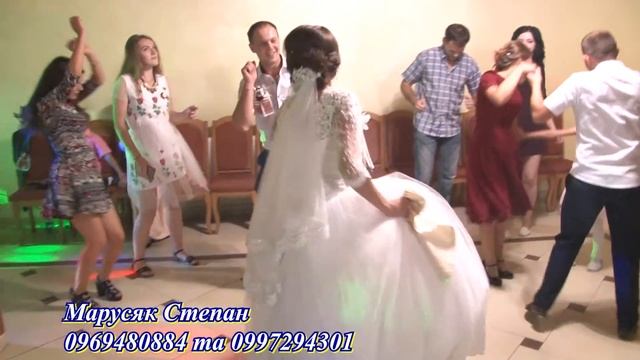 Українська музика на весіллі. Українські пісні смотреть онлайн