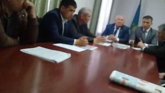 Түркістан қ. Жол мәселесі бойынша Темірбаевтың өткізген жиналысынан үзінді. смотреть онлайн