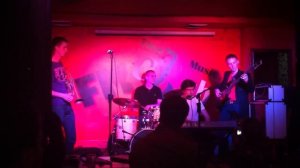 Неправильные пчелы Live at FM Club