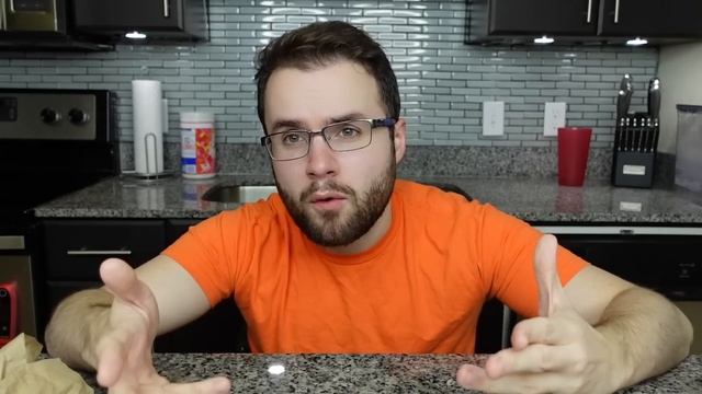 KFC's New Chicken Wraps REVIEW! Spicy Slaw + Classic! AND Crumbl Cookies REVIEW! смотреть онлайн