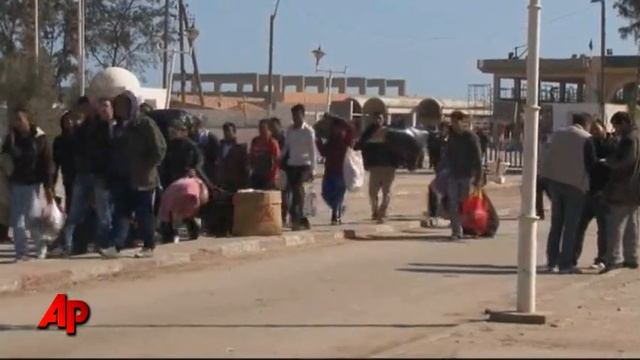 Obama Tells Libya's Gadhafi to Go смотреть онлайн