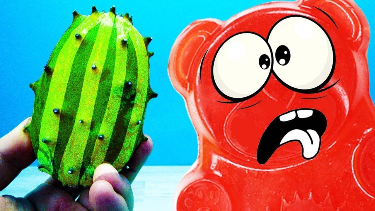 БОЛЬШАЯ ПЕРДЫНЯ И 10 ЭКЗОТИЧЕСКИХ ФРУКТОВ ОТ ЖЕЛЕЙНОГО МЕДВЕДЯ ВАЛЕРЫ смотреть онлайн