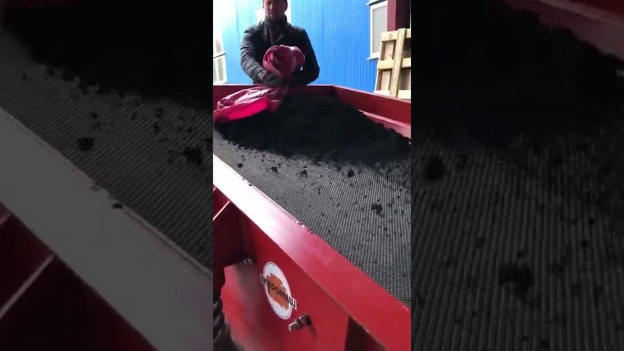 видео рассева торфа на виброгрохоте ВГ 1700 5мм Vibromash.com, 8-800-500-40-02, 8-902-333-99-69 смотреть онлайн