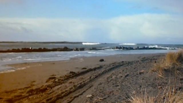 Big waves on northcoast at Humboldt Bay CA смотреть онлайн