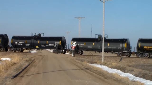 Train Runs Over My Camera! смотреть онлайн