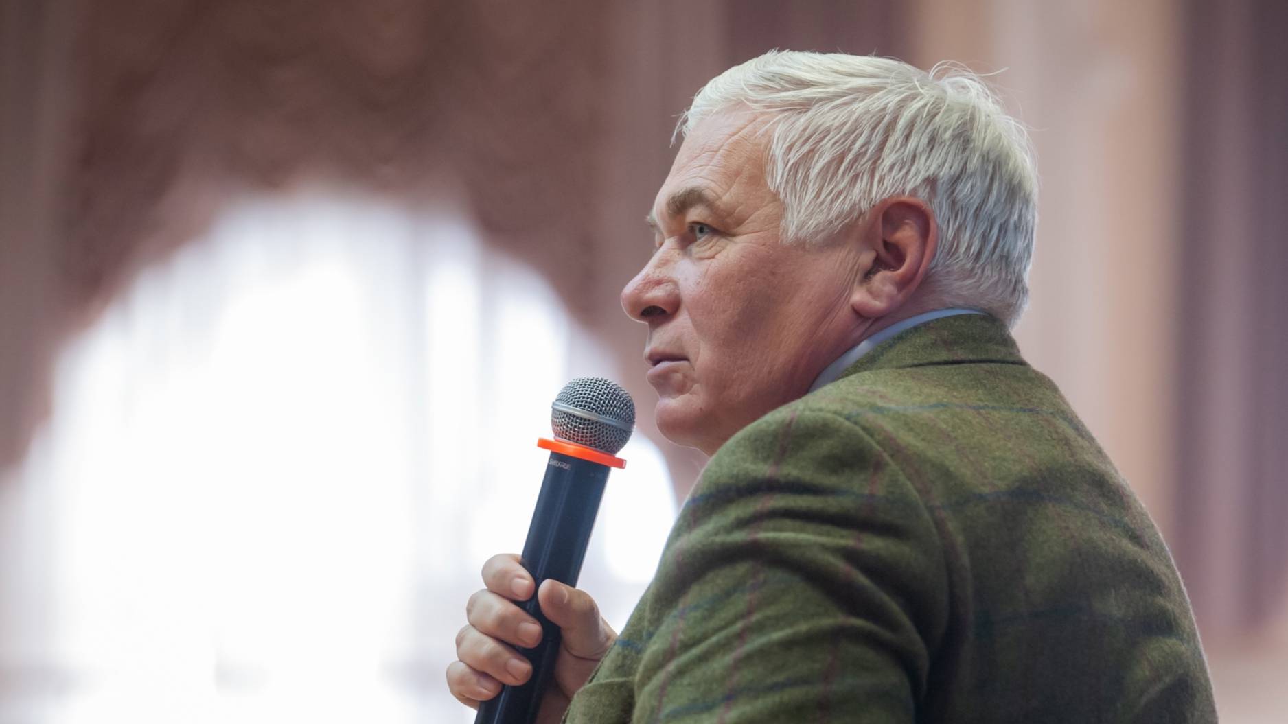 Евгений Сокол и газета «Гудок» (А. Кондратенко) смотреть онлайн