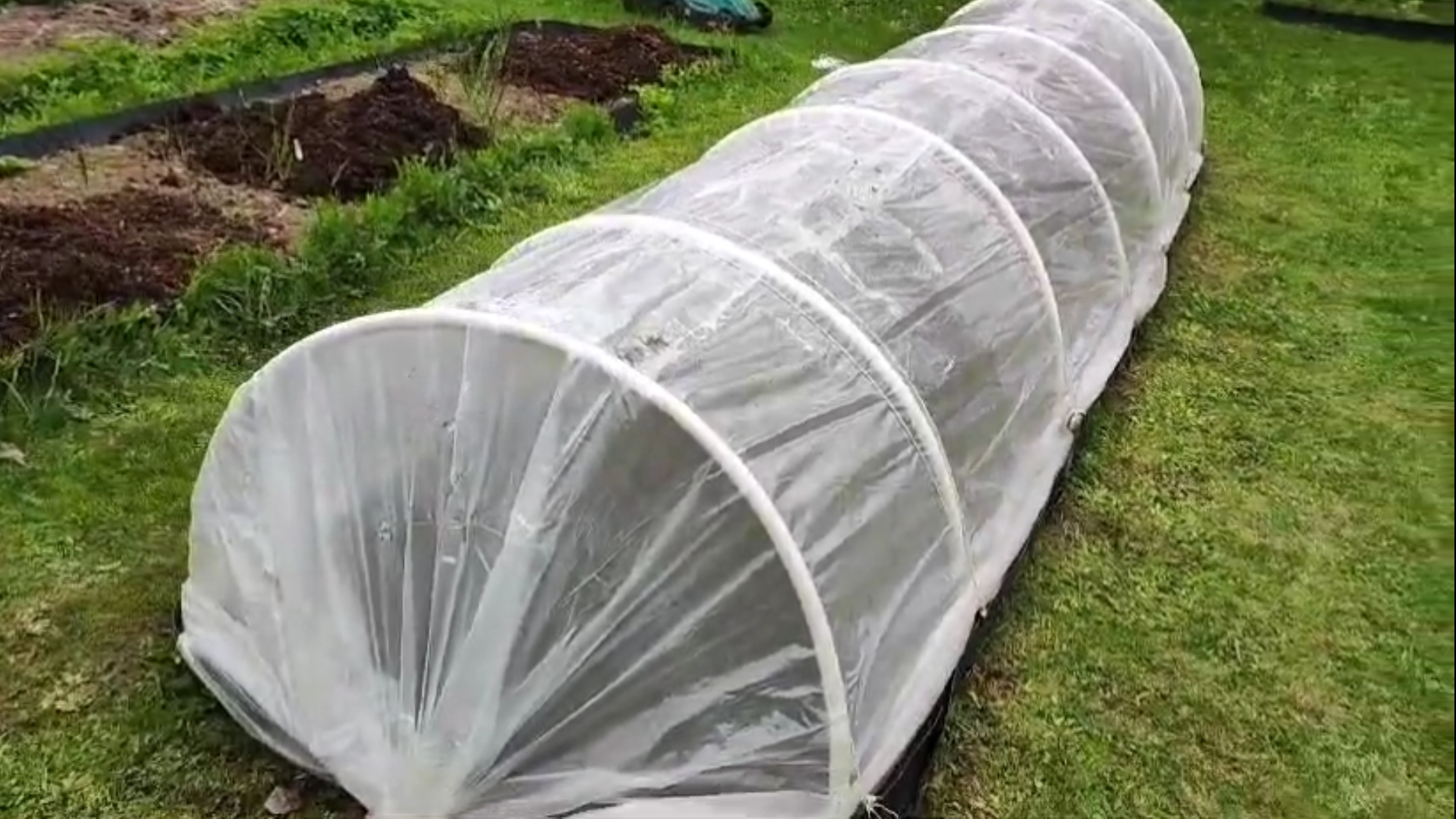 Парник для огурцов. Своими руками. Просто и быстро. смотреть онлайн