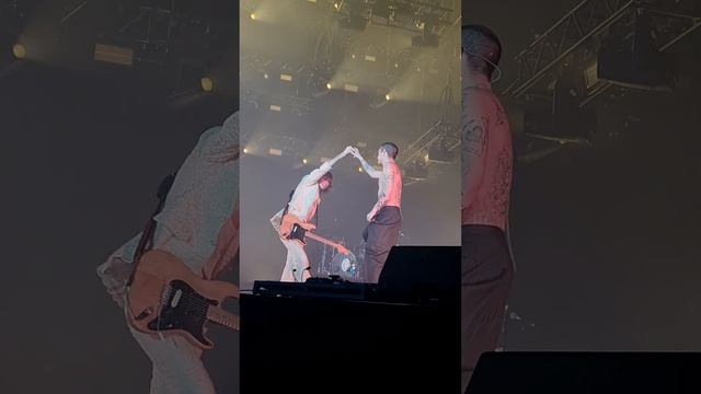 Måneskin - Mammamia (14.05.2023, Prague) смотреть онлайн