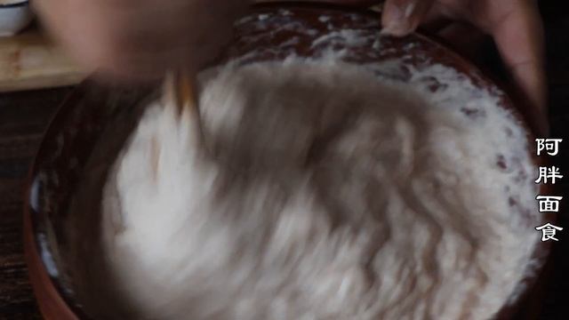肉丸子正宗做法，详细配方告诉你，比鱼丸简单好吃，新手1次成功！【阿胖面食】 смотреть онлайн