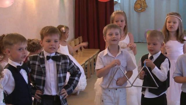 Видеосъемка утренников и выпускного Киев. Видеосъемка детских праздников Киев. смотреть онлайн