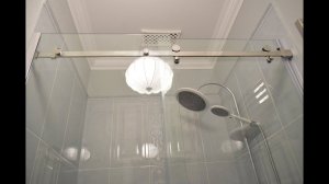 Раздвижная перегородка для ванной комнаты, установка.