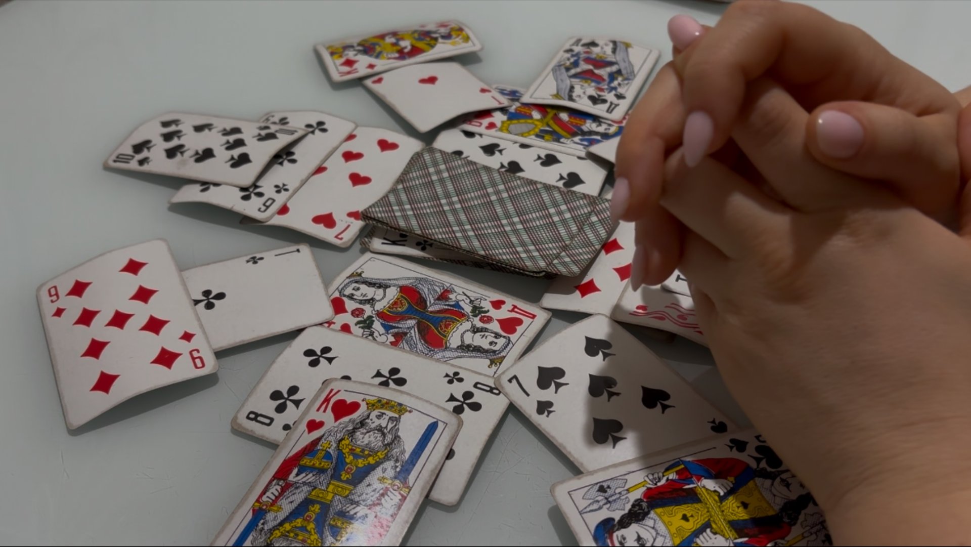 Цыганский расклад на крестового короля смотреть онлайн