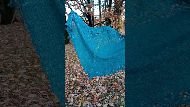 Шаль связана из тонкой пряжи альпаки. смотреть онлайн