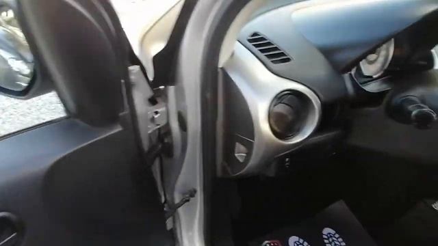 Mazda 2 2008 1.3 Gasolina смотреть онлайн