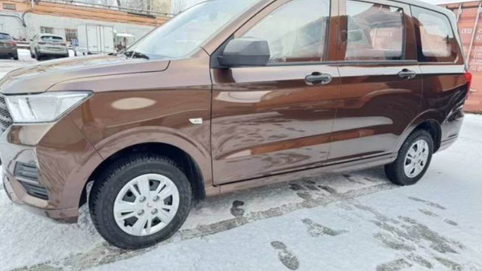 Минивэн Wuling Hongguang:снятие заднего ряда сидений смотреть онлайн