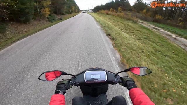 Yadea T2 - okreskové řádění na levném elektro skůtru 🛵 смотреть онлайн