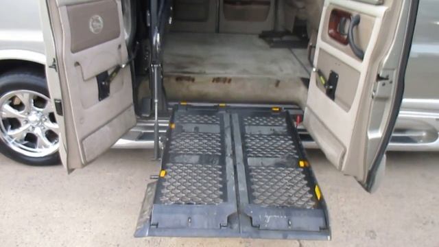 2003 GMC Savana Cutaway C7L DRW смотреть онлайн