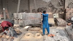 Процесс изготовления больших шестерен фрезерных станков.