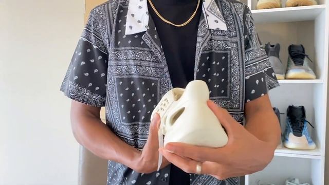 YEEZY FOAM RUNNER REVIEW BY A YEEZY ENTHUSIAST смотреть онлайн