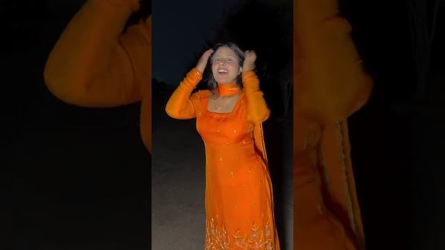 Amazing Dance By Young Hot Girl смотреть онлайн