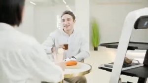 Robot PUDU - smart tray  to deliver