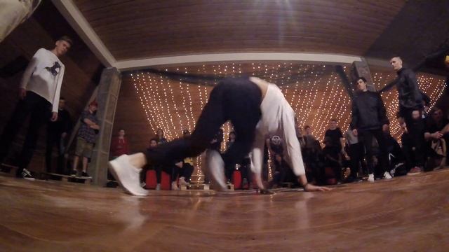 ?? vs OTMOROZKERZ / ZIMOVKA 5 смотреть онлайн