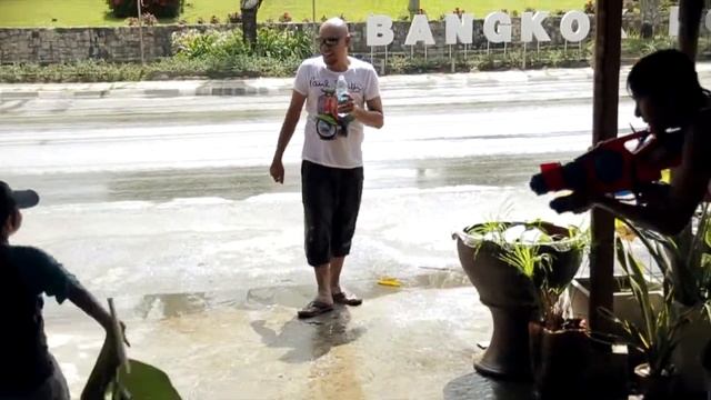 Koh Samui SongKran 2012 - Drive up from Singapore to Koh Samui, Thailand смотреть онлайн