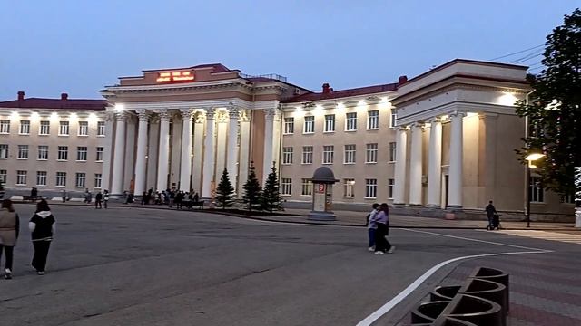 ВЕЧЕРНИЙ ГОРОД смотреть онлайн