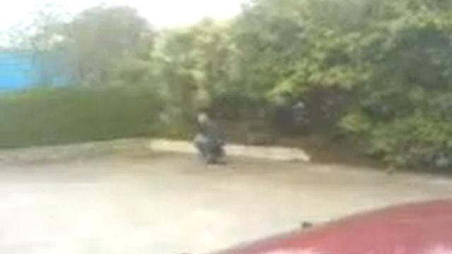 ef staff on mini moto смотреть онлайн