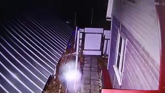 НЛО на даче смотреть онлайн