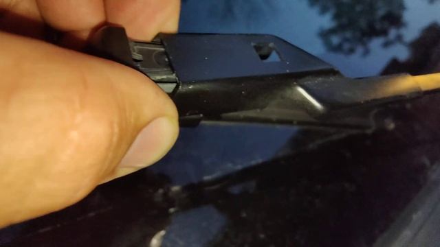 How to replace / install new windshield wiper blades on a Buick Encore or Chevy Trax 2019 смотреть онлайн