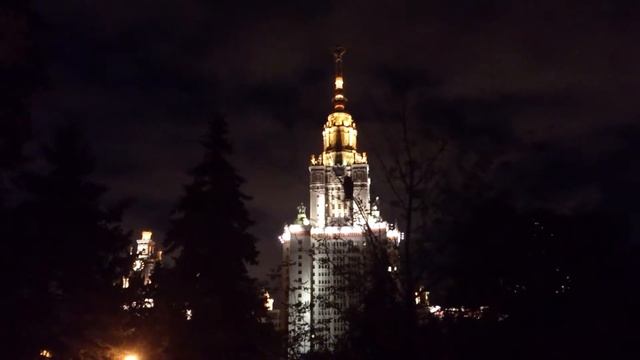Owl at the main building of Moscow State University смотреть онлайн