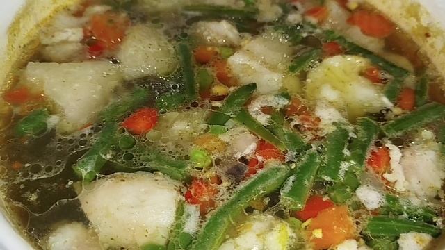 ПРОСТОЙ СУП ИЗ РЫБЫ С ОВОЩАМИ И МАКАРОНАМИ смотреть онлайн