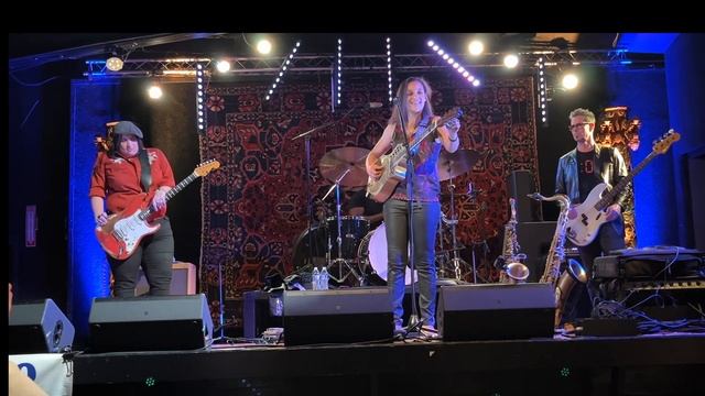 Vanessa Collier live in San Antonio 2023 4K смотреть онлайн