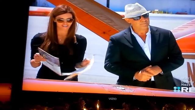 airplane on beverly hills pawn 1 смотреть онлайн