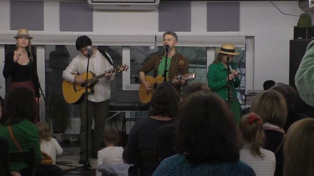 Бобровая бухта~ Step It Out Mary (trad) смотреть онлайн