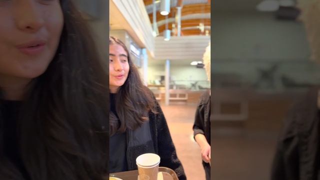Extreme Bear Freak Out in University Cafeteria Gone Wrong! смотреть онлайн