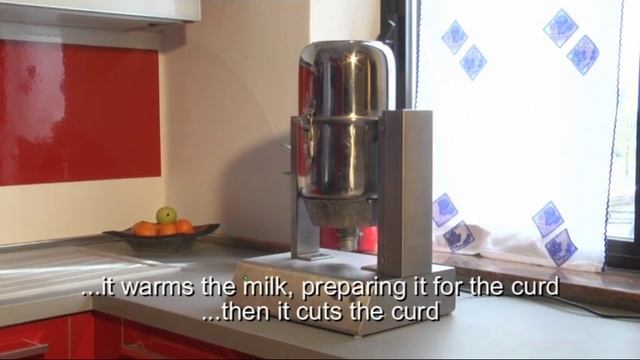 POPPEA! The Fully Automatic Cheese Maker - La Macchina del Formaggio Automatica смотреть онлайн