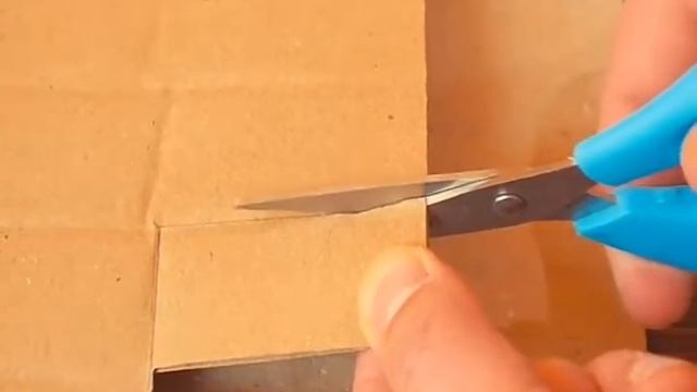 СДЕЛАЛИ ДОМИК ДЛЯ КУКИ ИЗ КАРТОНА смотреть онлайн