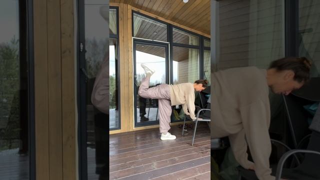 3 упражнения для подтянутых ягодиц ДОМА #ягодицы #упражнения #тренировка смотреть онлайн